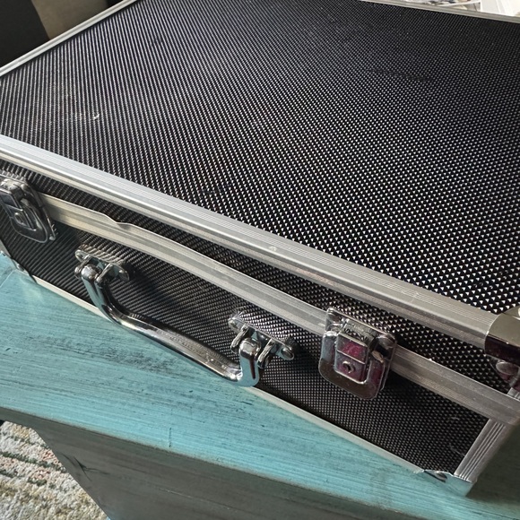 EXMAX ATG-100T Wireless Audio Voice Transmission System 195mHz 1T 17r ChargeCase - Picture 5 of 10